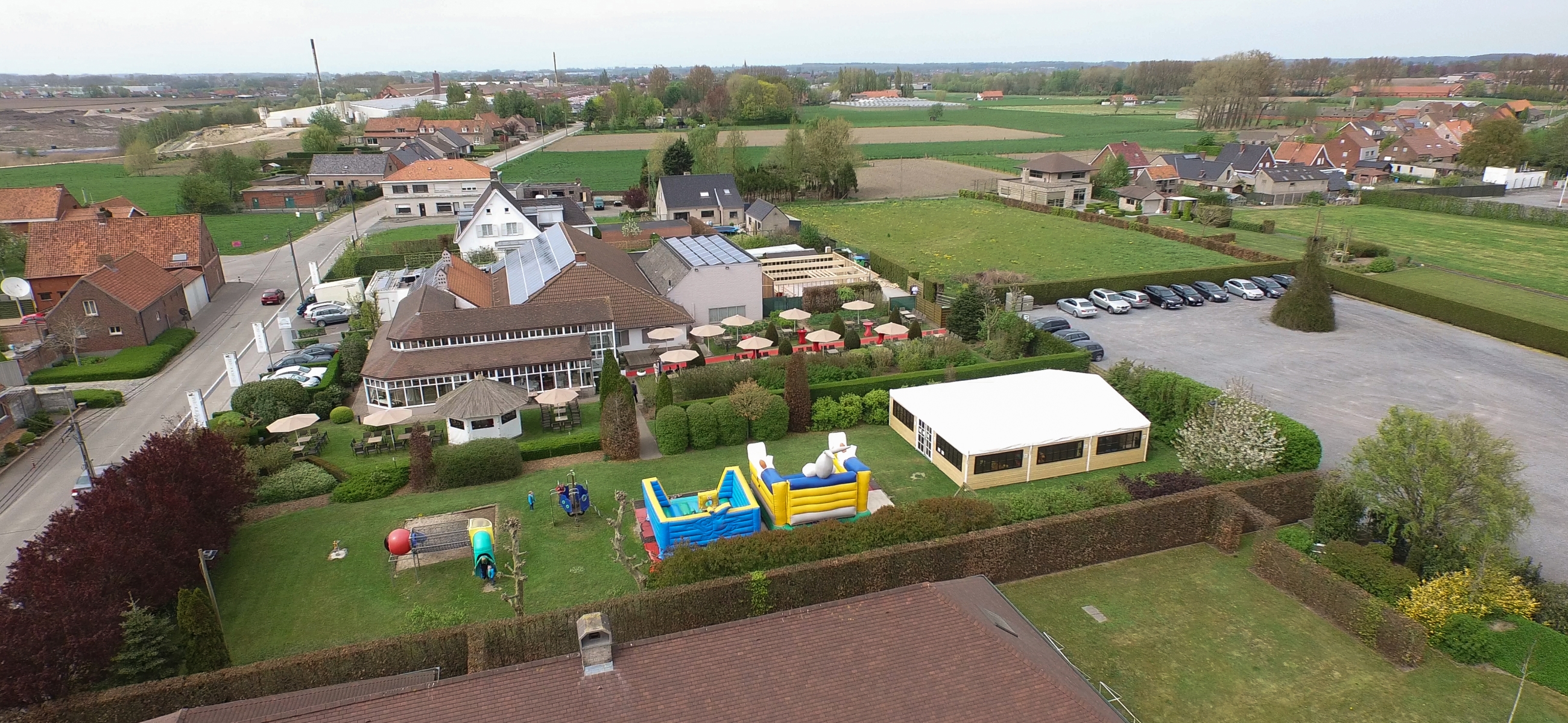 Ten Boogaerde, feestzaal, kortemark, trouwen, brunch, swingdiner, babyborrel, communie, huwelijk, restaurant, traiteur, eindejaar, jubileum, seminarie, feestzaal West-Vlaanderen, trouwfeest, huwelijksfeest, huwelijksbeurs, kerstavond, kerstdag, oudejaar, Nieuwjaar, kreeftenfestijn, sinterklaasbrunch, Valentijn, paashappening, Moederdag, vaderdag, bruidssuite, feestzalen brugge